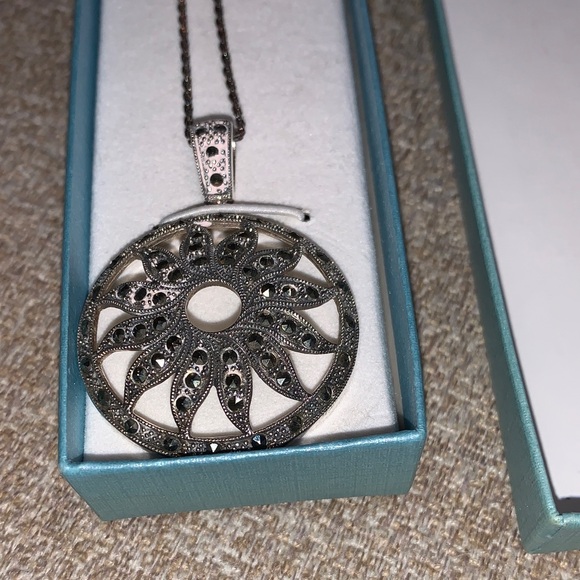 VINTAGE INSPIRED Sterling Marcasite Sunflower Pendant Necklace + Chain - Picture 2 of 6